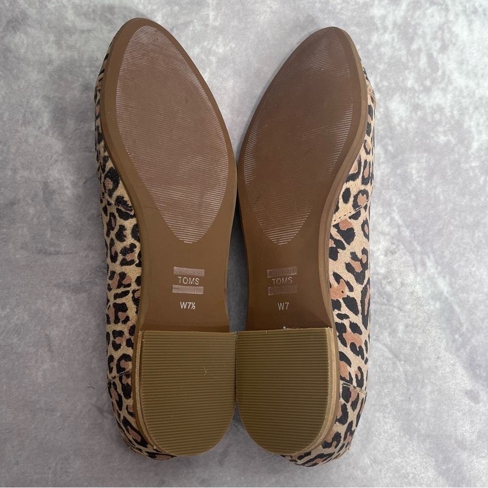 Toms Julie Leopard Print Pointed Toe Flats MISMATCHED SIZES. - Picture 10 of 10